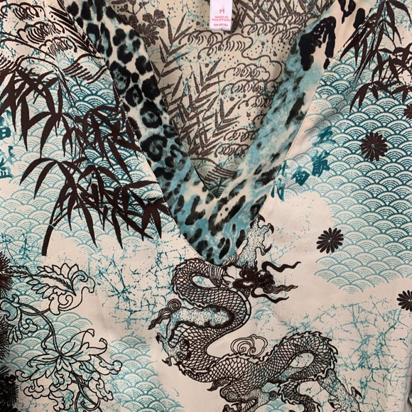 Elegant Beige and Teal Patterned Dress - Picture 3 of 10